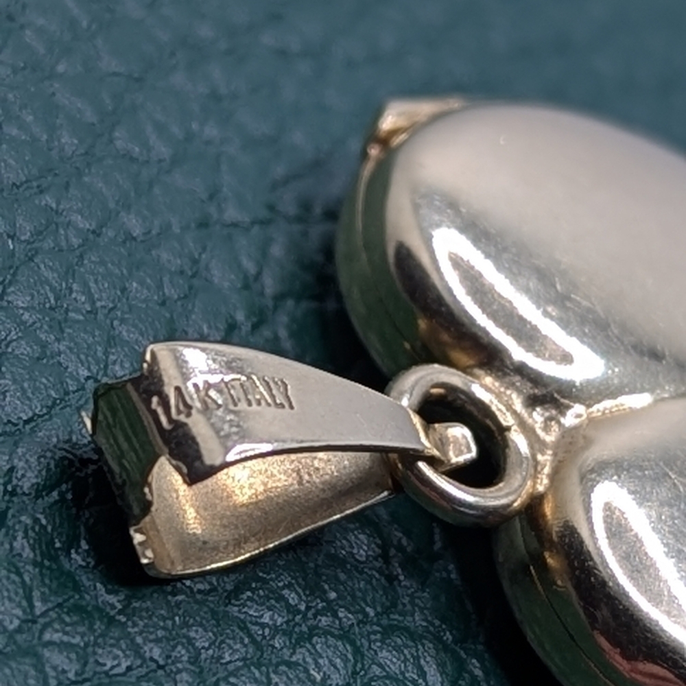 ✨ 14K Gold Vintage Heart Locket ✨ - Picture 5 of 11